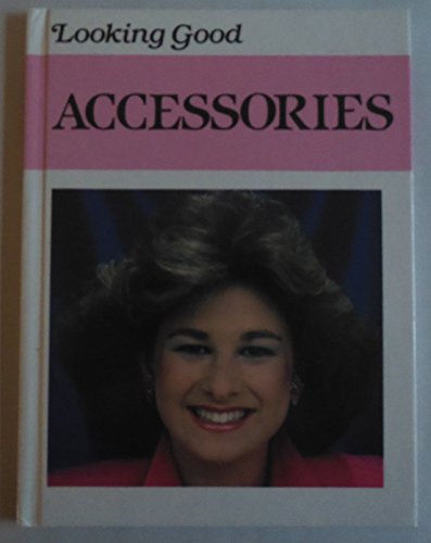 Imagen de archivo de Accessories a la venta por Better World Books