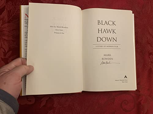 Stock image for Black Hawk Down: A Story of Modern War for sale by Gulf Coast Books