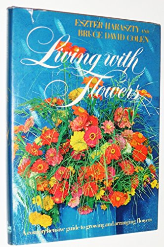 Imagen de archivo de Living with Flowers a la venta por Better World Books
