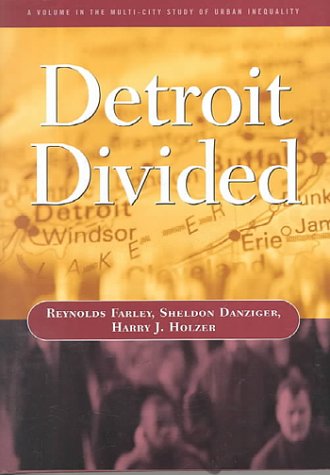Beispielbild fr Detroit Divided zum Verkauf von Better World Books