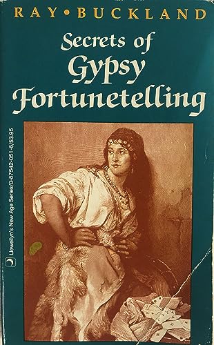 Stock image for Secrets of Gypsy Fortunetelling (Llewellyn's New Age Series) for sale by HPB-Ruby