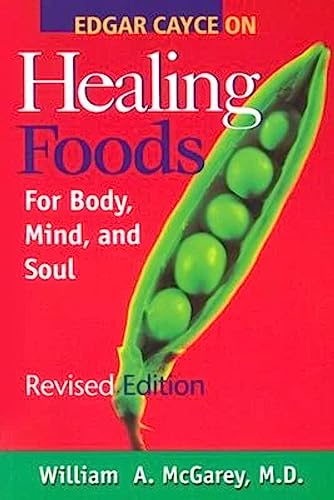 Beispielbild fr Edgar Cayce on Healing Foods for Body, Mind, and Soul zum Verkauf von BooksRun