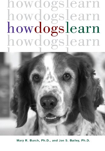 9780876053713: How Dogs Learn (Howell reference books)