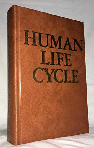 Imagen de archivo de Human Life Cycle a la venta por Better World Books