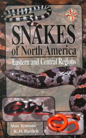 Stock image for Snakes of North America: Eastern and Central Regions for sale by Encore Books