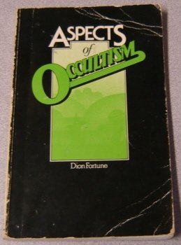 Imagen de archivo de Aspects of Occultism -Op/36 a la venta por ThriftBooks-Dallas