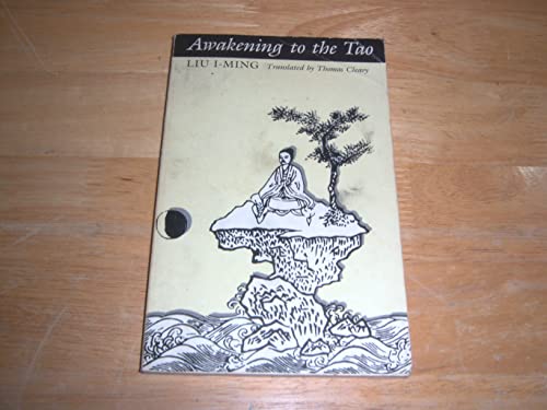 9780877734475: Awakening to the Tao
