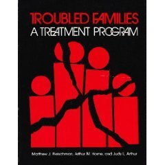 9780878222711: Troubled Families: A Treatment Program