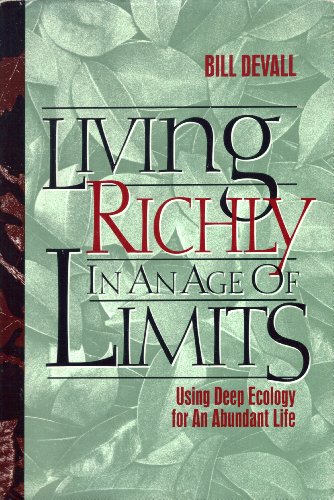 9780879055592: Living Richly in an Age of Limits