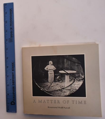 Imagen de archivo de A Matter of Time: Rosamond Wolff Purcell, Contemporary Photographers Series: 1 a la venta por ANARTIST