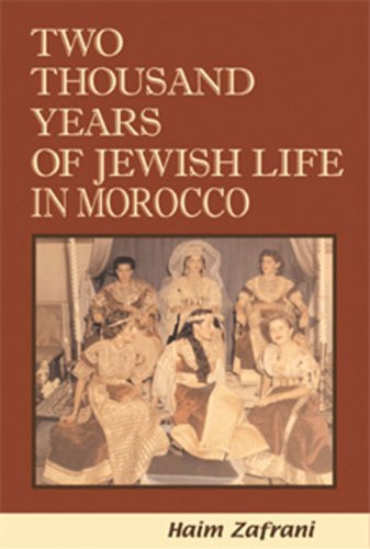 Beispielbild fr Two Thousand Years of Jewish Life in Morocco zum Verkauf von Front Cover Books