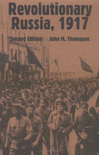 Imagen de archivo de Revolutionary Russia, 1917 a la venta por Hawking Books