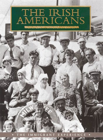 9780883631256: The Irish Americans