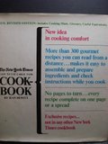 Beispielbild fr The New York times large type cookbook zum Verkauf von Wonder Book