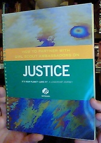 Beispielbild fr How to Partner with Girl Scout Ambassadors on Justice zum Verkauf von Better World Books