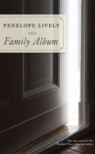 Imagen de archivo de Family Album: A Novel a la venta por Hourglass Books