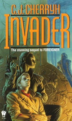 Beispielbild fr Invader: Book Two of Foreigner zum Verkauf von Zoom Books Company
