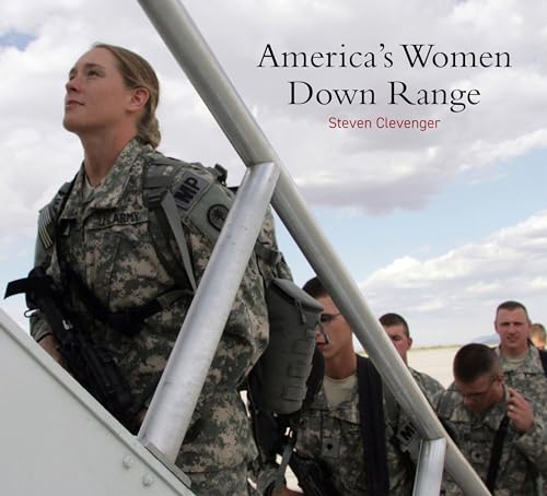 9780890136812: America's Women Down Range