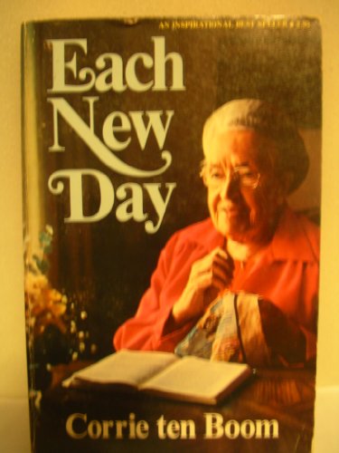 Imagen de archivo de Each New Day : 365 Simple Reflections a la venta por Gulf Coast Books