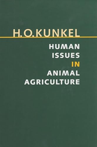 Beispielbild fr Human Issues in Animal Agriculture (Volume 2) (Texas A&M University Agriculture Series) zum Verkauf von HPB-Red