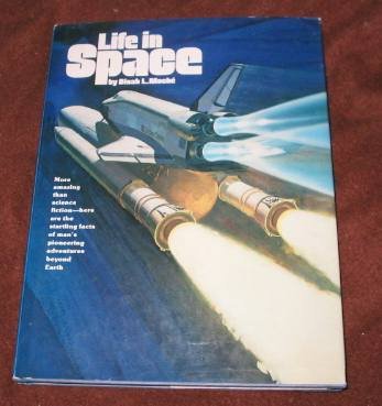 Imagen de archivo de Life in Space a la venta por Lowry's Books