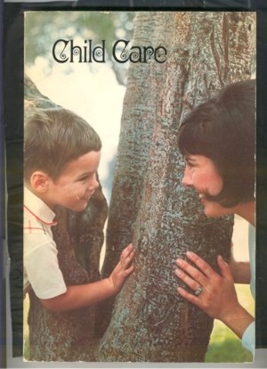 Imagen de archivo de Child Care Manual a la venta por Better World Books: West