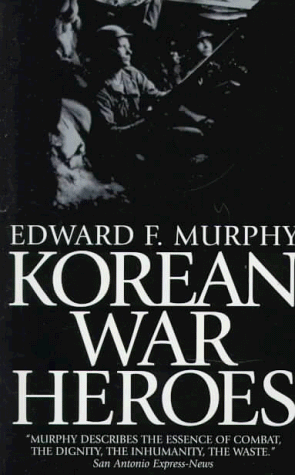 Imagen de archivo de Korean War Heroes a la venta por Wonder Book