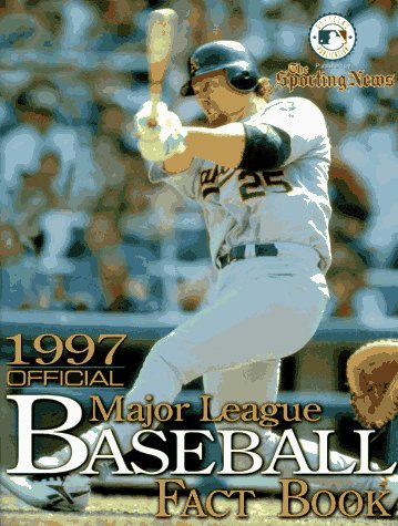 Imagen de archivo de Official Major League Fact Book (1997 Edition) : Major League Baseball's Official Fact Book a la venta por Better World Books