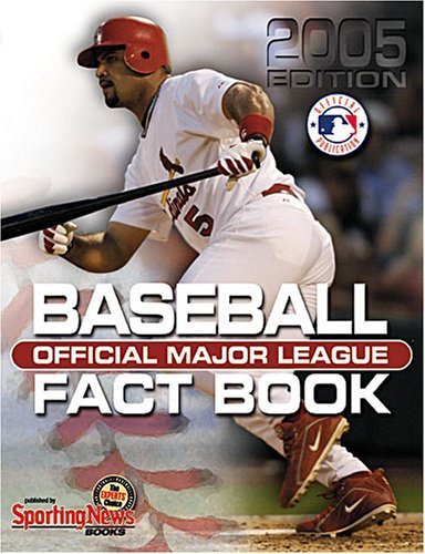 Beispielbild fr Official Major League Baseball Fact Book : 2005 zum Verkauf von Better World Books