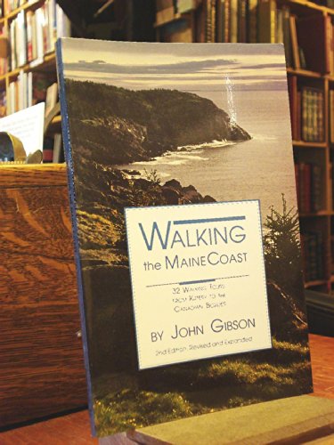 Beispielbild fr Walking the Maine Coast zum Verkauf von Wonder Book