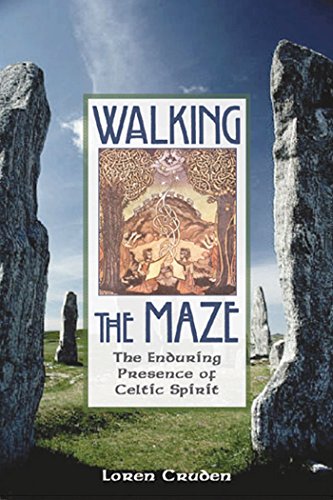 9780892816231: Walking the Maze: The Enduring Presence of Celtic Spirit
