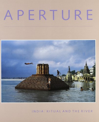 Beispielbild fr APERTURE 105 - Winter 1986 - INDIA: RITUAL AND THE RIVER zum Verkauf von David H. Gerber Books (gerberbooks)
