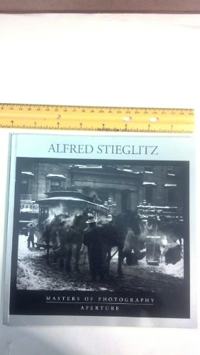 Beispielbild fr Alfred Stieglitz (Aperture Masters of Photography, No 6) zum Verkauf von ThriftBooks-Atlanta