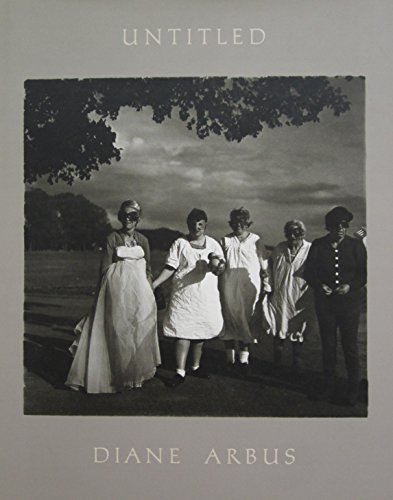 Imagen de archivo de Untitled - Diane Arbus: An Aperture Monograph a la venta por Aladdin Books