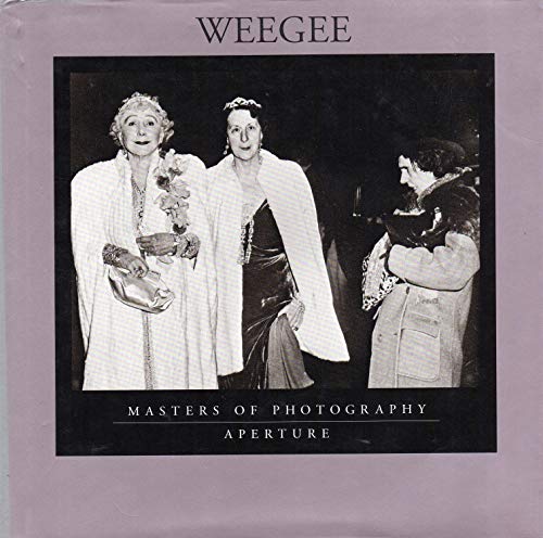 9780893817497: Weegee (Masters of photography)