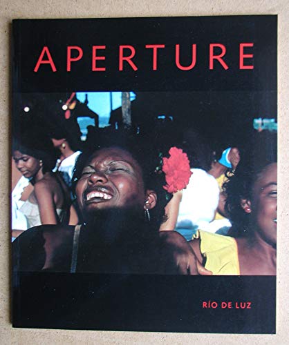 Imagen de archivo de Rio de Luz: Aperture 153 a la venta por ThriftBooks-Dallas