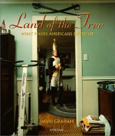 Beispielbild fr Land of the Free: What Makes Americans Different zum Verkauf von Gibbs Books