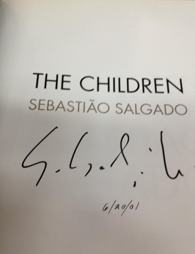 Beispielbild fr Sebastiao Salgado: The Children zum Verkauf von Ergodebooks