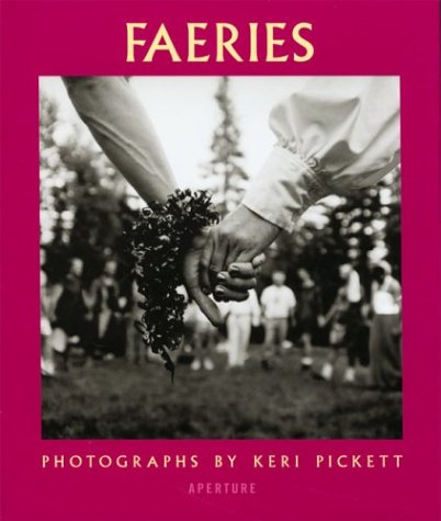 Beispielbild fr Faeries: Visions, Voices & Pretty Dresses zum Verkauf von BooksRun