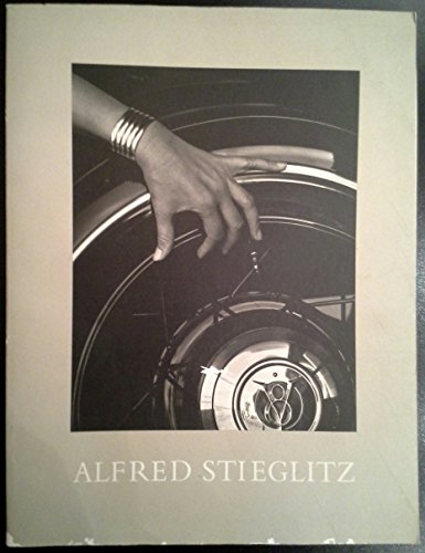 Alfred Stieglitz: Photographs & Writings (9780894680274) by Sarah Greenough; Juan Hamilton