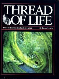 9780895990297: Thread of Life: The Smithsonian Looks at Evolution