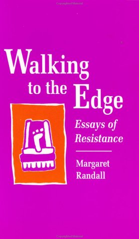 9780896083974: Walking to the Edge: Essays of Resistance