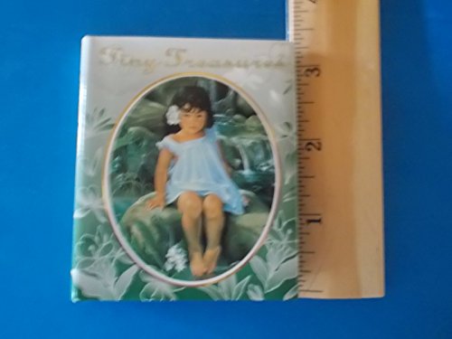 Beispielbild fr Tiny treasures (Island Heritage miniature collection) zum Verkauf von Hawking Books