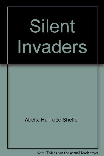 Beispielbild fr Silent Invaders zum Verkauf von Library House Internet Sales