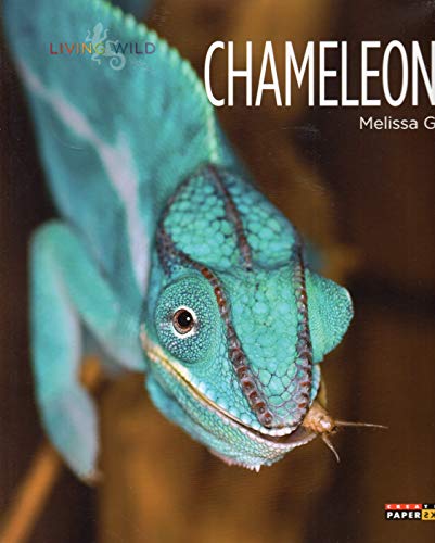 Imagen de archivo de Living Wild: Chameleons a la venta por Red's Corner LLC