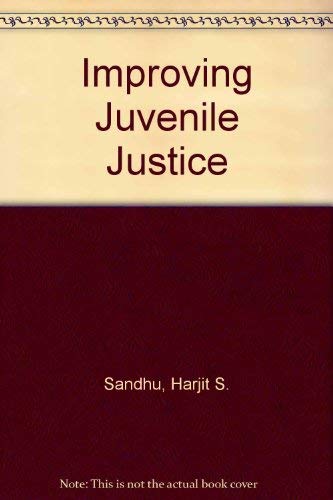 9780898850444: Improving Juvenile Justice