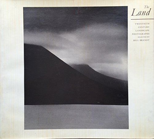 9780900406720: The Land: Twentieth Century Landscape Photographs