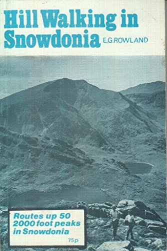 Beispielbild fr Hill Walking in Snowdonia zum Verkauf von WorldofBooks