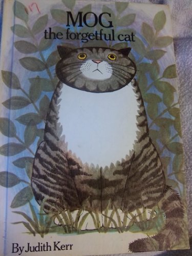 Stock image for Mog the Forgetful Cat Mog an Cat Diochuimhneach for sale by Last Century Books