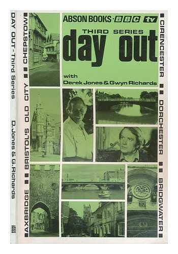 Imagen de archivo de Day Out: Series 3 a la venta por Goldstone Books
